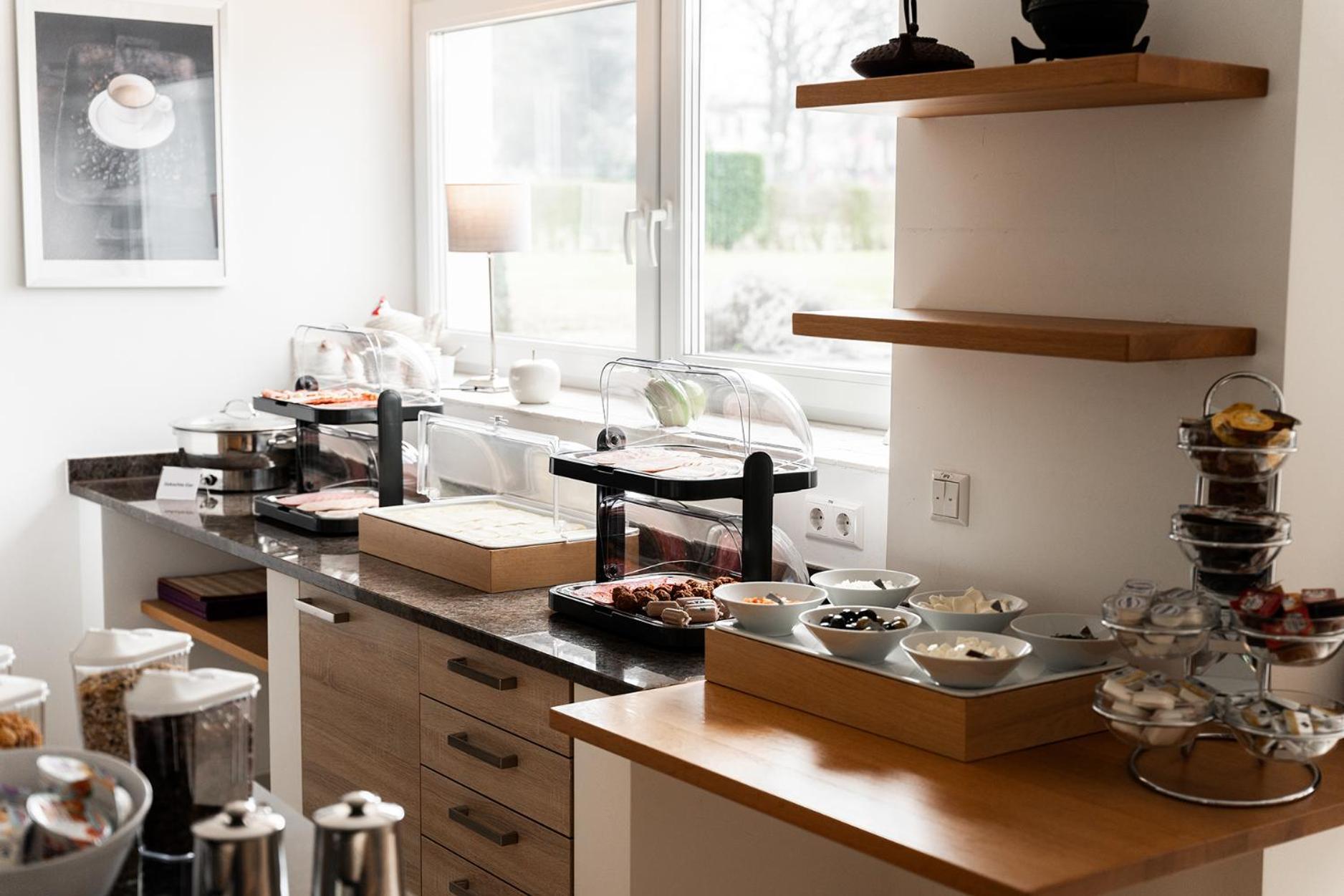 Hotel Vier Jahreszeiten An Der Therme & Kliniken Bad Krozingen Naehe Freiburg & Schwarzwald Ideal Fuer Wellness Kur & Business Ausfluege 24H Check In- Wlan & Parken Gratis Bagian luar foto