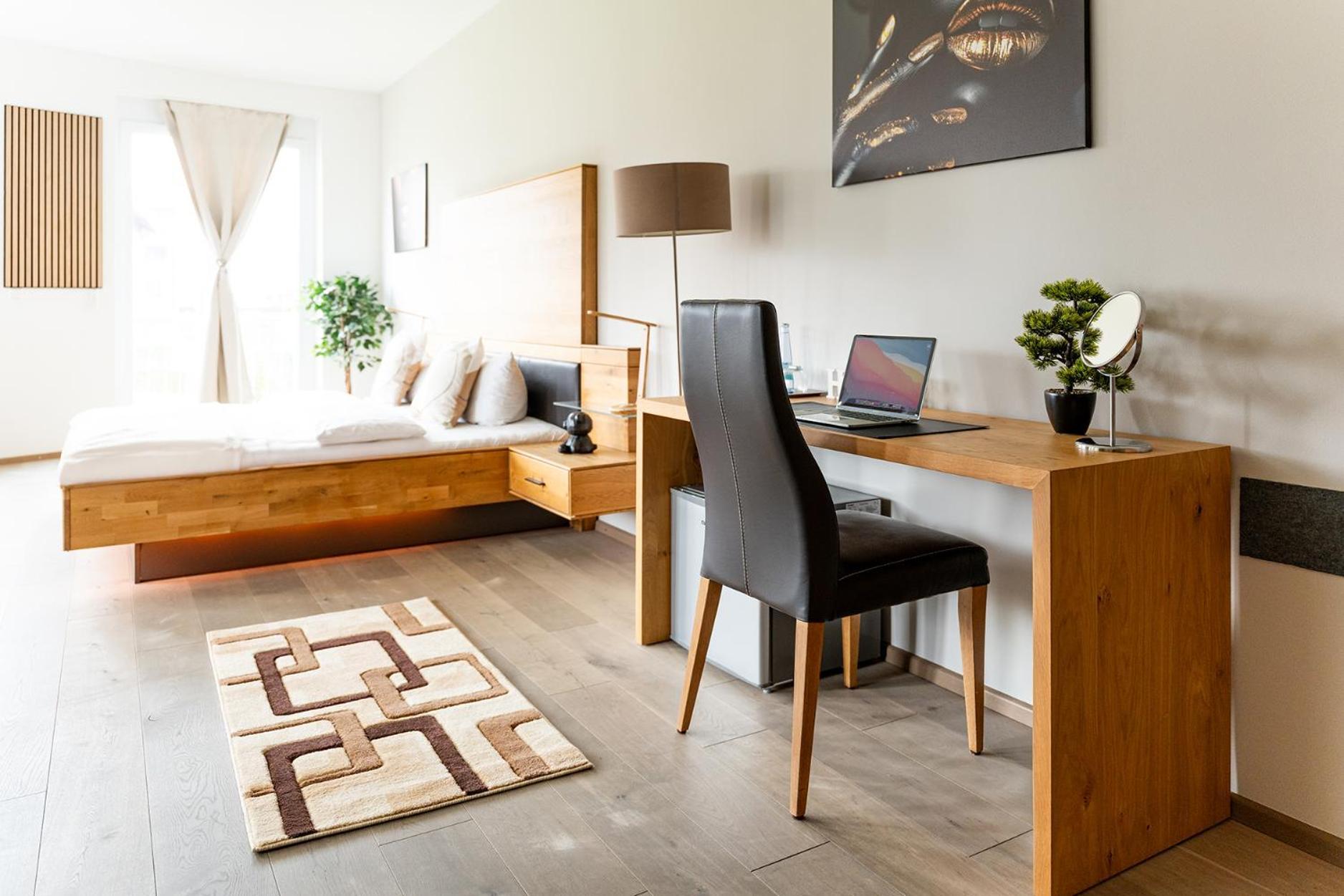 Hotel Vier Jahreszeiten An Der Therme & Kliniken Bad Krozingen Naehe Freiburg & Schwarzwald Ideal Fuer Wellness Kur & Business Ausfluege 24H Check In- Wlan & Parken Gratis Bagian luar foto