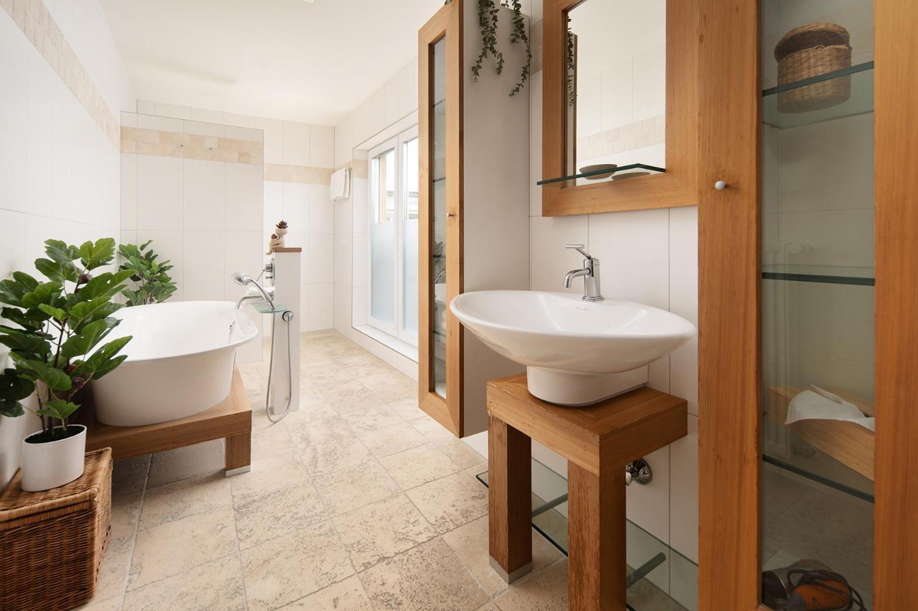 Hotel Vier Jahreszeiten An Der Therme & Kliniken Bad Krozingen Naehe Freiburg & Schwarzwald Ideal Fuer Wellness Kur & Business Ausfluege 24H Check In- Wlan & Parken Gratis Bagian luar foto