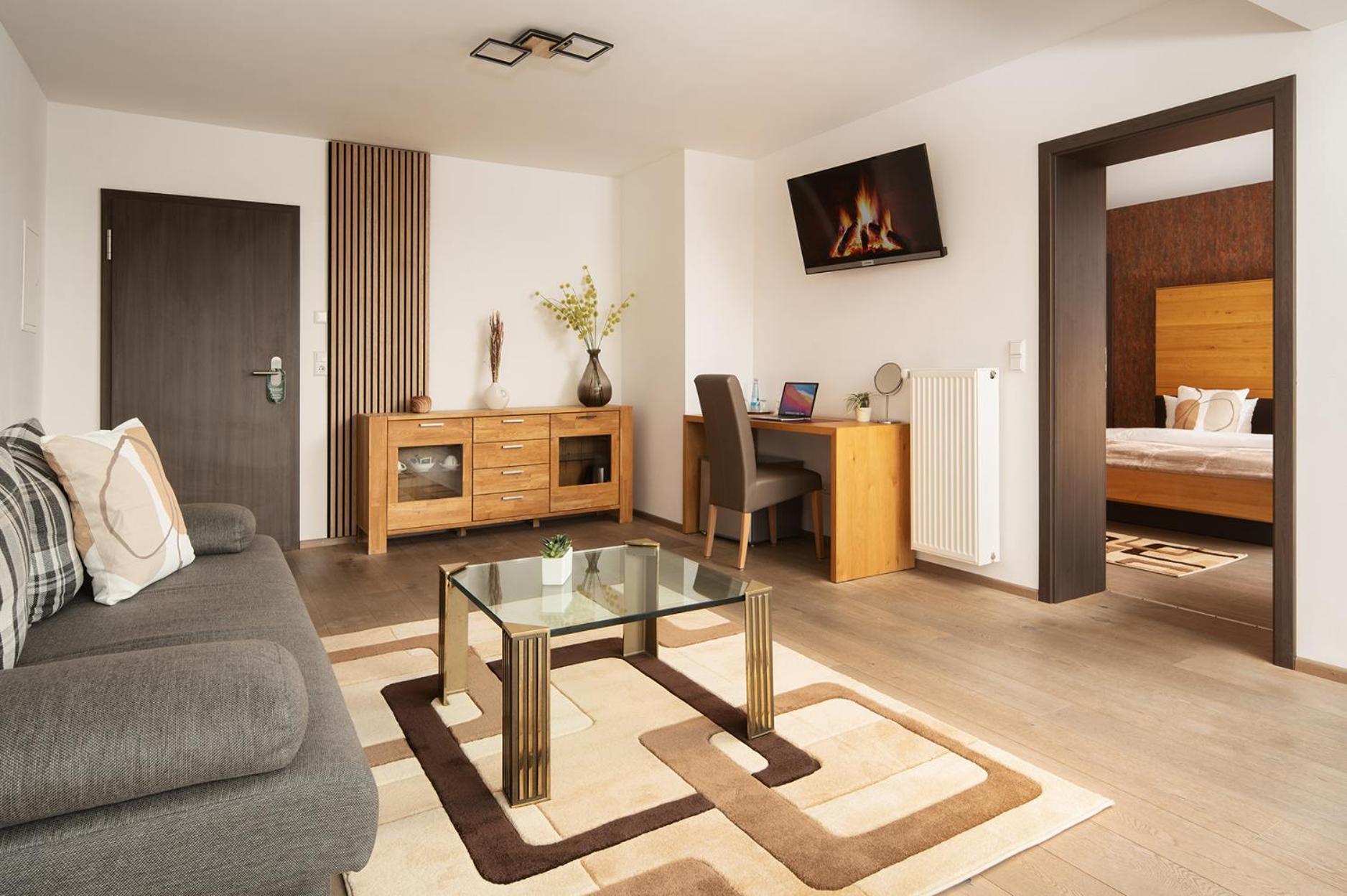 Hotel Vier Jahreszeiten An Der Therme & Kliniken Bad Krozingen Naehe Freiburg & Schwarzwald Ideal Fuer Wellness Kur & Business Ausfluege 24H Check In- Wlan & Parken Gratis Bagian luar foto