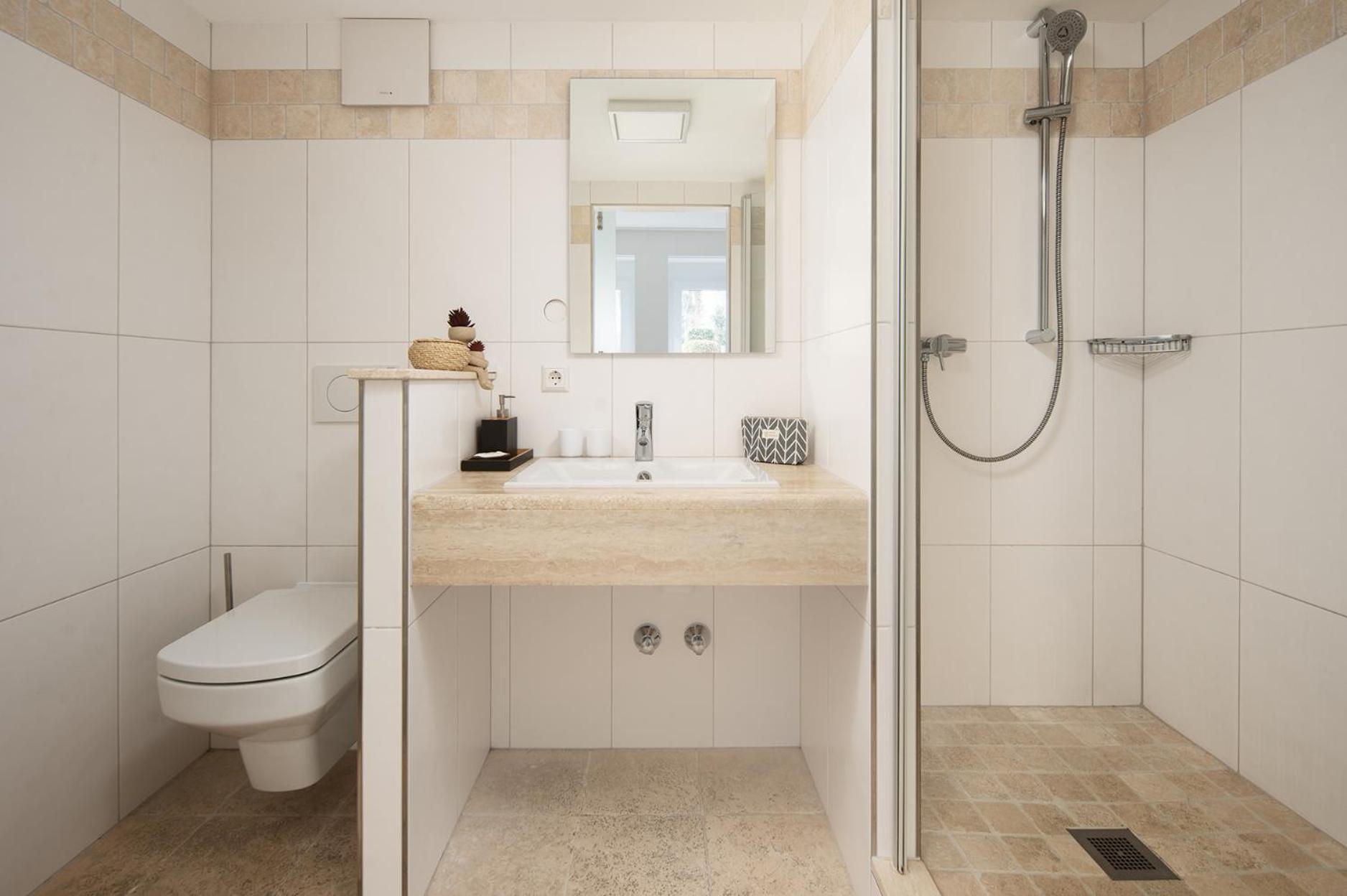 Hotel Vier Jahreszeiten An Der Therme & Kliniken Bad Krozingen Naehe Freiburg & Schwarzwald Ideal Fuer Wellness Kur & Business Ausfluege 24H Check In- Wlan & Parken Gratis Bagian luar foto